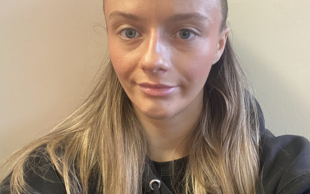 Laura Bardsley-Ellis – Head Coach