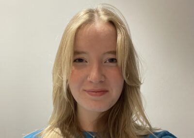 Anya Colbourn – Coach