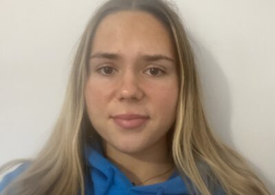 Emma Skamlova – Coach