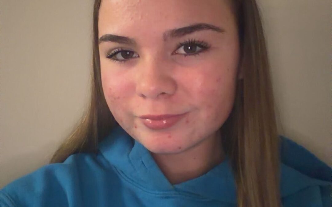 Isla Skoyles – Coach